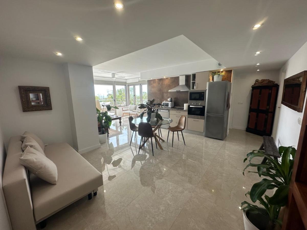 말라가 Penthouse Puerta De Pedregalejo 아파트 외부 사진