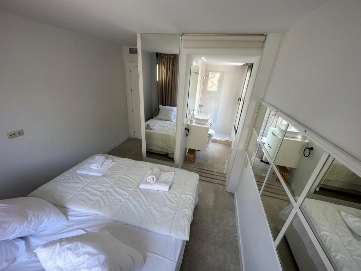말라가 Penthouse Puerta De Pedregalejo 아파트 외부 사진